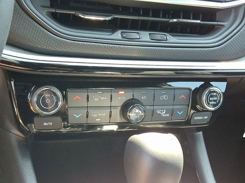 New 2025 Jeep Compass Limited w/ High Altitude Package image 17