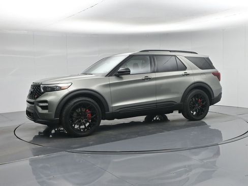 Used 2020 Ford Explorer ST w/ ST Street Pack image 37
