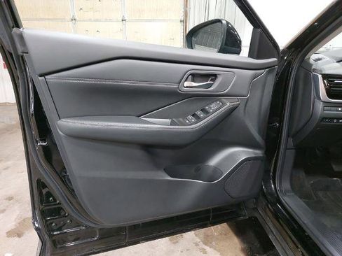 Certified 2025 Nissan Rogue SL AWD/4WD image 28