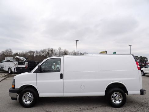 Used 2022 Chevrolet Express 2500 w/ Driver Convenience Package image 59