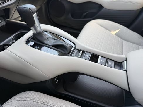 Used 2025 Honda HR-V LX image 23