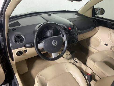 Used 2008 Volkswagen Beetle SE image 14