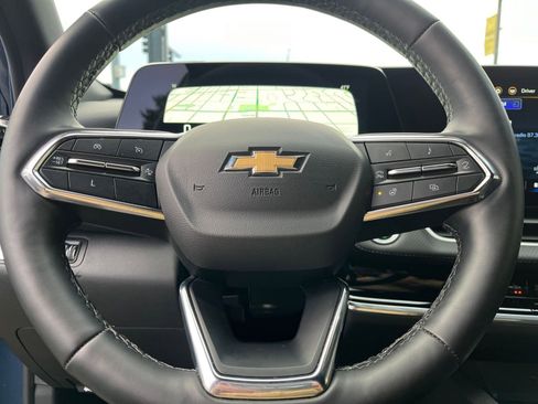 Used 2025 Chevrolet Equinox LT image 30