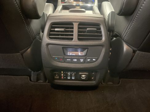 Certified 2017 Honda Pilot Touring image 28