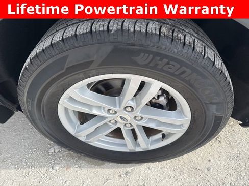 Used 2024 Ford Explorer XLT w/ Equipment Group 202A image 28