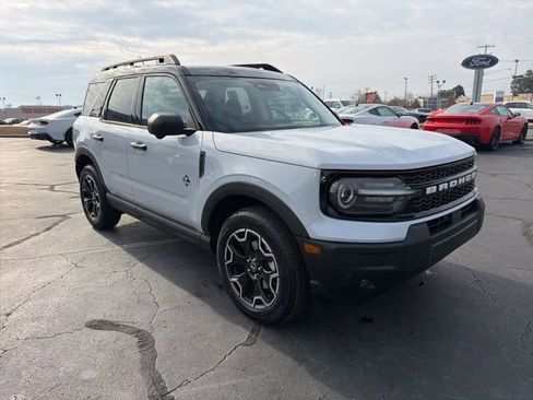 New 2026 Ford Bronco Sport Outer Banks w/ Outer Banks Tech Package+ AWD/4WD image 1