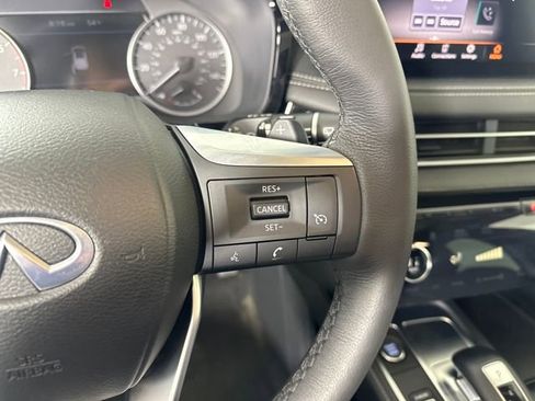 Used 2023 INFINITI QX60 Pure image 16