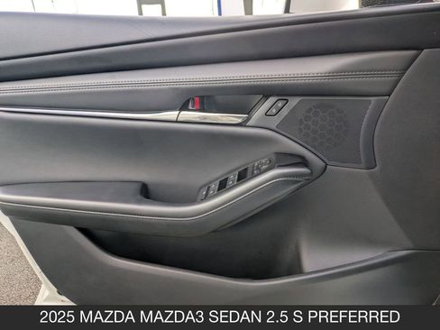 Used 2025 MAZDA MAZDA3 s image 12