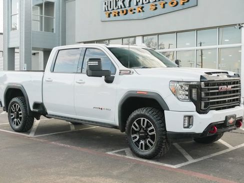 Used 2021 GMC Sierra 2500 AT4 w/ AT4 Premium Plus Package AWD/4WD image 3
