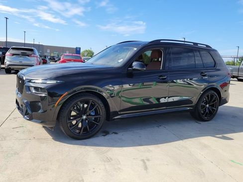 Used 2025 BMW X7 M60i AWD/4WD image 4
