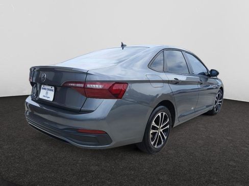 Used 2024 Volkswagen Jetta Sport FWD image 3