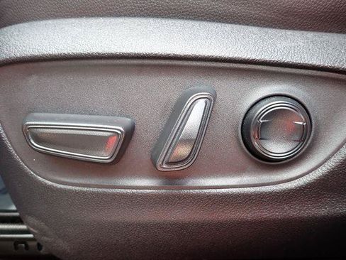 Certified 2025 Toyota Grand Highlander AWD Hybrid image 23