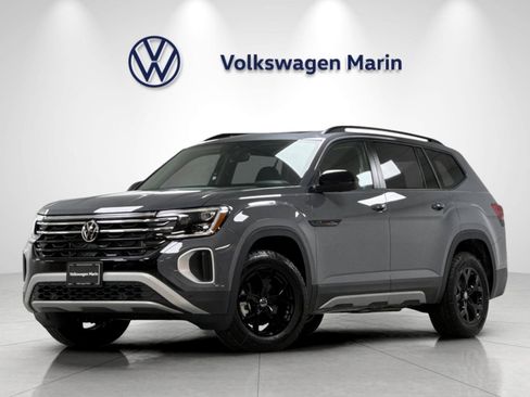 New 2026 Volkswagen Atlas Peak Edition AWD/4WD image 1