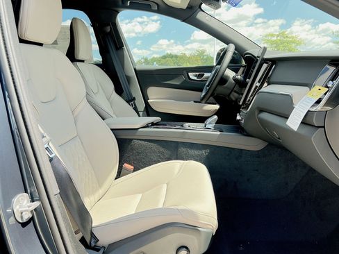 New 2026 Volvo XC60 B5 Plus w/ Protection Package Premier image 27