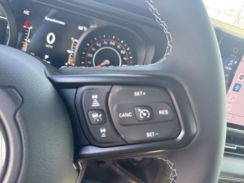 New 2026 Jeep Wrangler Unlimited Rubicon AWD/4WD image 16