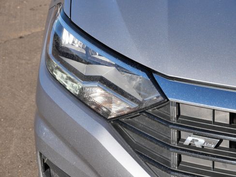 Certified 2021 Volkswagen Jetta R-Line w/ R-Line Cold Weather Package FWD image 16