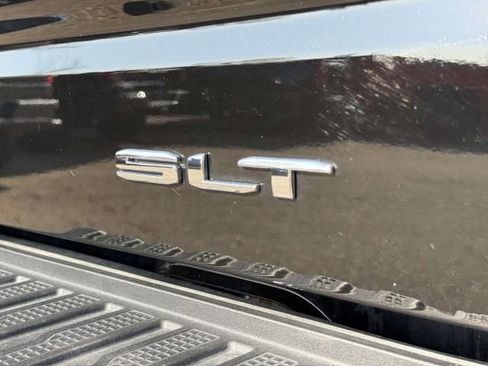 Used 2026 GMC Sierra 1500 SLT AWD/4WD image 8