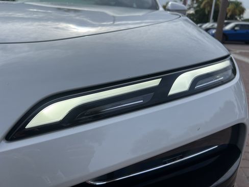 Used 2025 BMW 760i xDrive AWD/4WD image 6