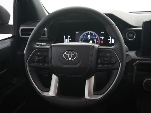 Used 2026 Toyota 4Runner SR5 AWD/4WD image 16