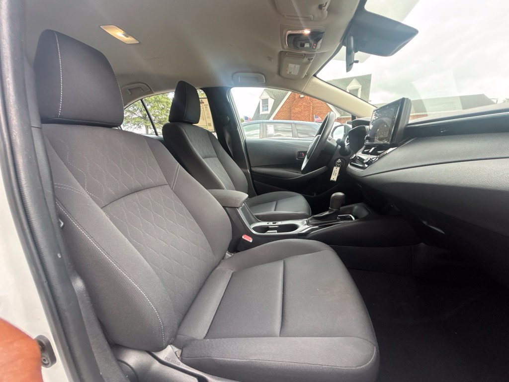 Used 2023 Toyota Corolla LE FWD image 16