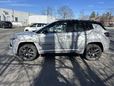 Used 2025 Jeep Compass Limited w/ High Altitude Package AWD/4WD image 5