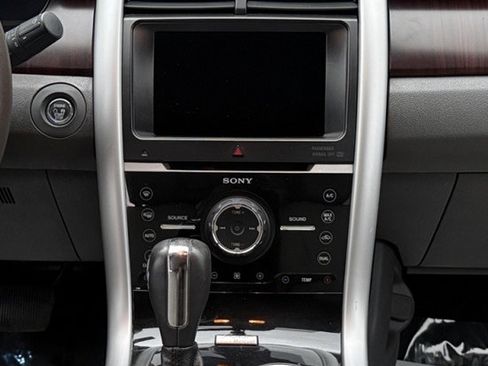 Used 2014 Ford Edge Limited w/ Equipment Group 301A AWD/4WD image 17