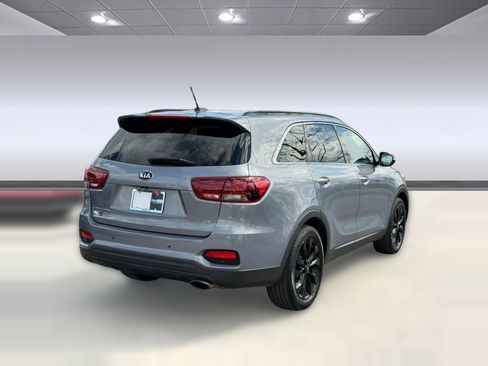 Used 2020 Kia Sorento S image 9