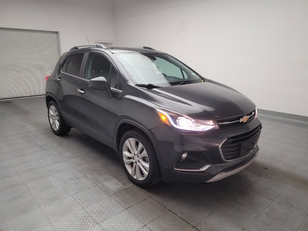 Used 2019 Chevrolet Trax Premier w/ LPO, Cargo Package FWD image 13
