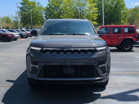 New 2026 Jeep Grand Wagoneer Limited w/ Premium Group II AWD/4WD image 8