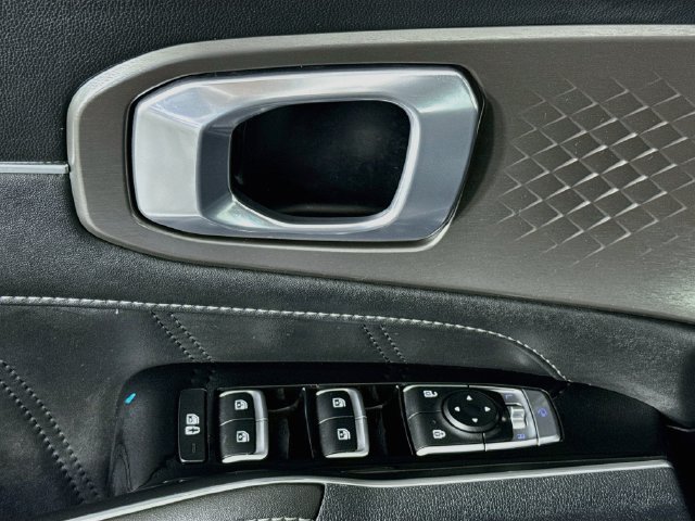 Used 2023 Kia Sorento SX FWD image 21