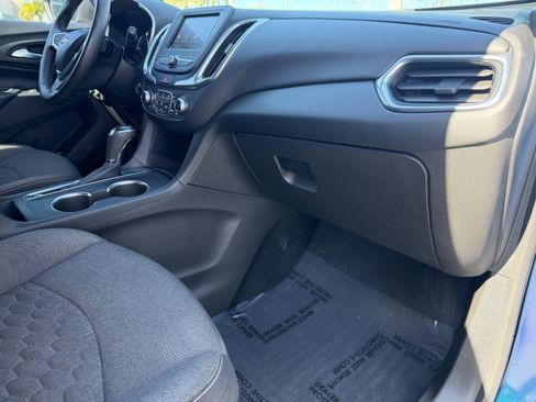 Used 2020 Chevrolet Equinox LT image 12