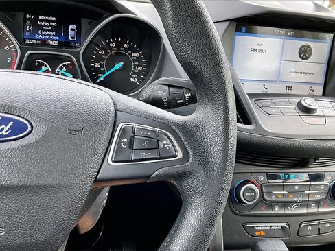 Used 2019 Ford Escape SE image 25