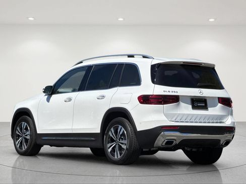 Certified 2026 Mercedes-Benz GLB 250 image 3