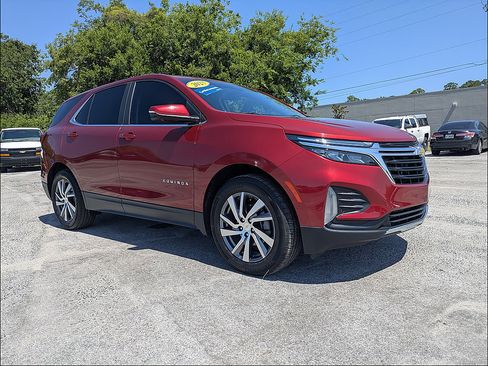 Certified 2023 Chevrolet Equinox LT FWD image 2