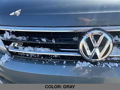 Used 2021 Volkswagen Tiguan SE R-Line image 9