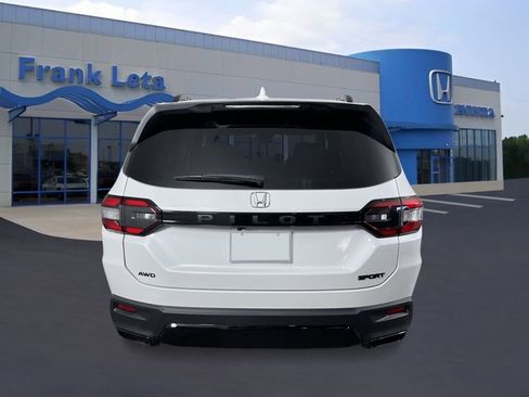 New 2026 Honda Pilot Sport image 4
