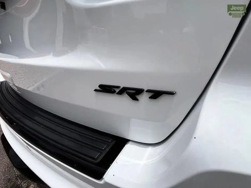 Used 2015 Jeep Grand Cherokee SRT w/ Quick Order Package 26J AWD/4WD image 23