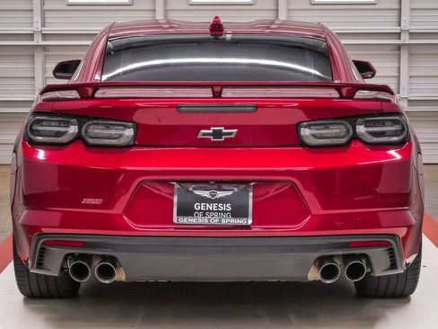 Used 2021 Chevrolet Camaro SS RWD image 7