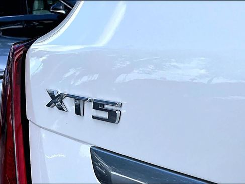 Used 2020 Cadillac XT5 Premium Luxury FWD image 10