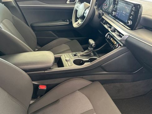 Used 2024 Kia K5 LXS image 18