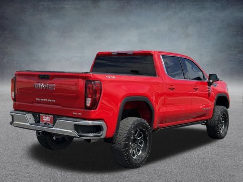 Used 2022 GMC Sierra 1500 SLE AWD/4WD image 3