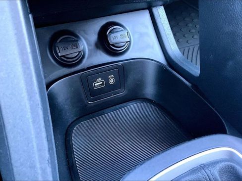 Used 2017 Hyundai Santa Fe Sport image 32