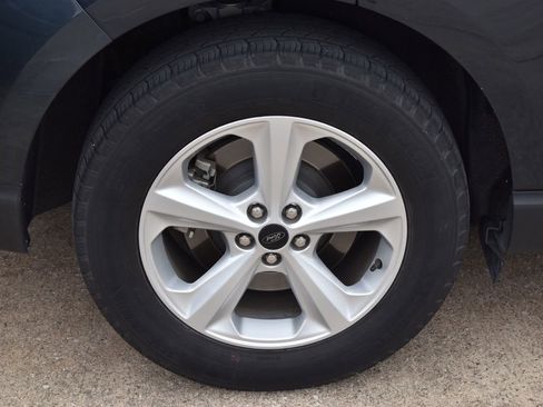 Used 2023 Ford Edge SE AWD/4WD image 11