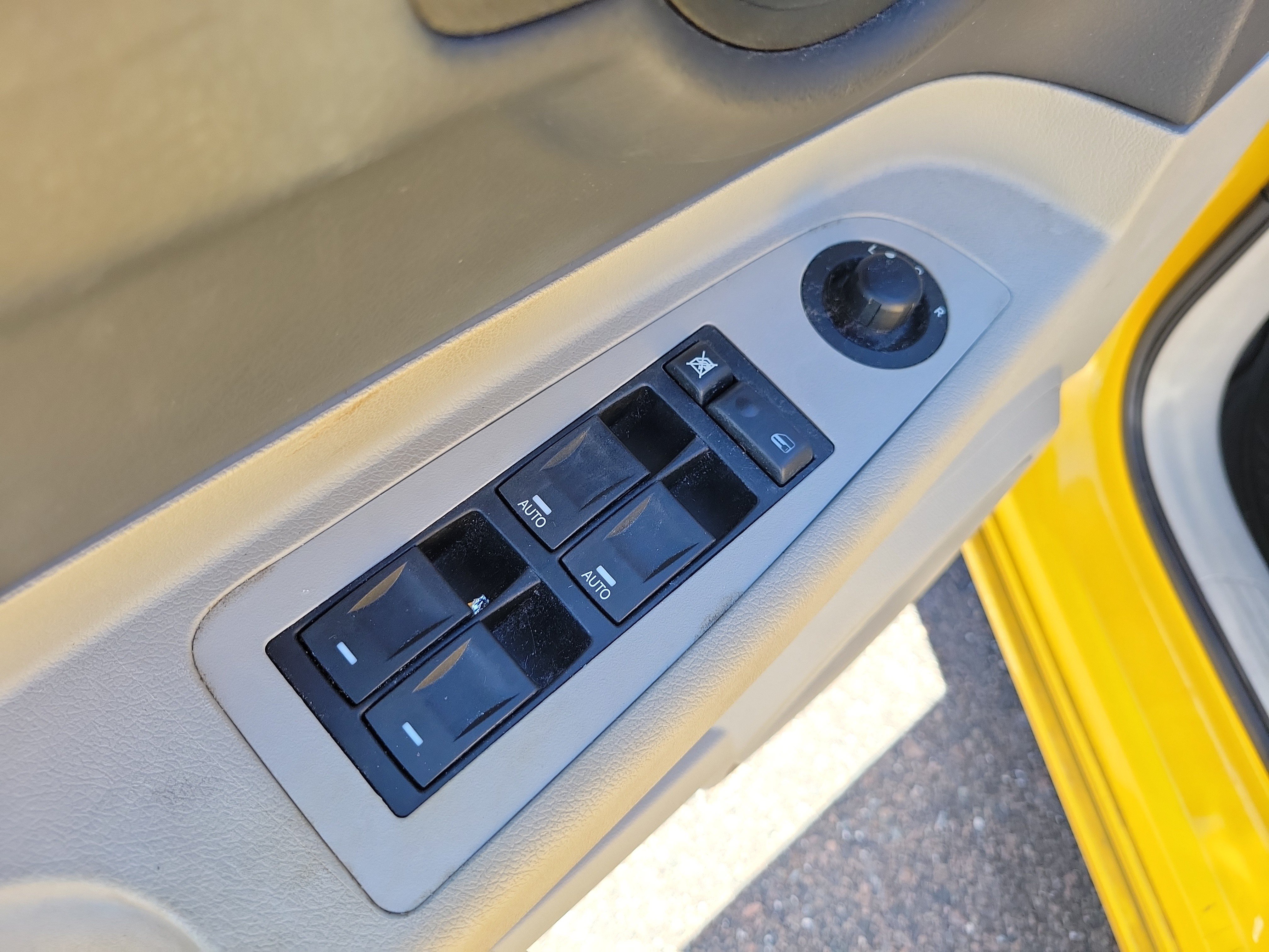Used 2006 Dodge Charger R/T RWD image 24