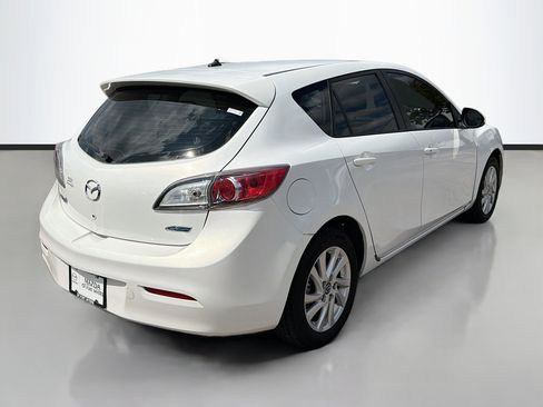 Used 2013 MAZDA MAZDA3 i Touring w/ Preferred Equipment Pkg image 3