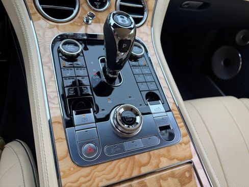 Used 2022 Bentley Continental GT Mulliner image 15