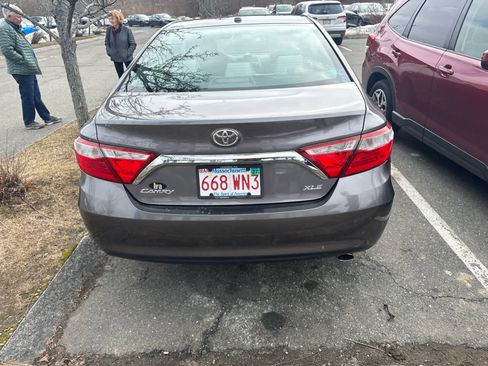 Used 2017 Toyota Camry XLE w/ Convenience Package image 3