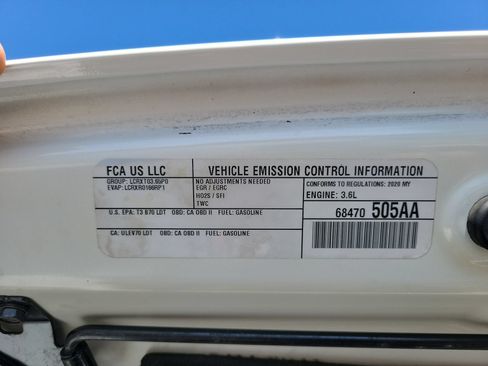 Certified 2020 Jeep Gladiator Rubicon AWD/4WD image 30