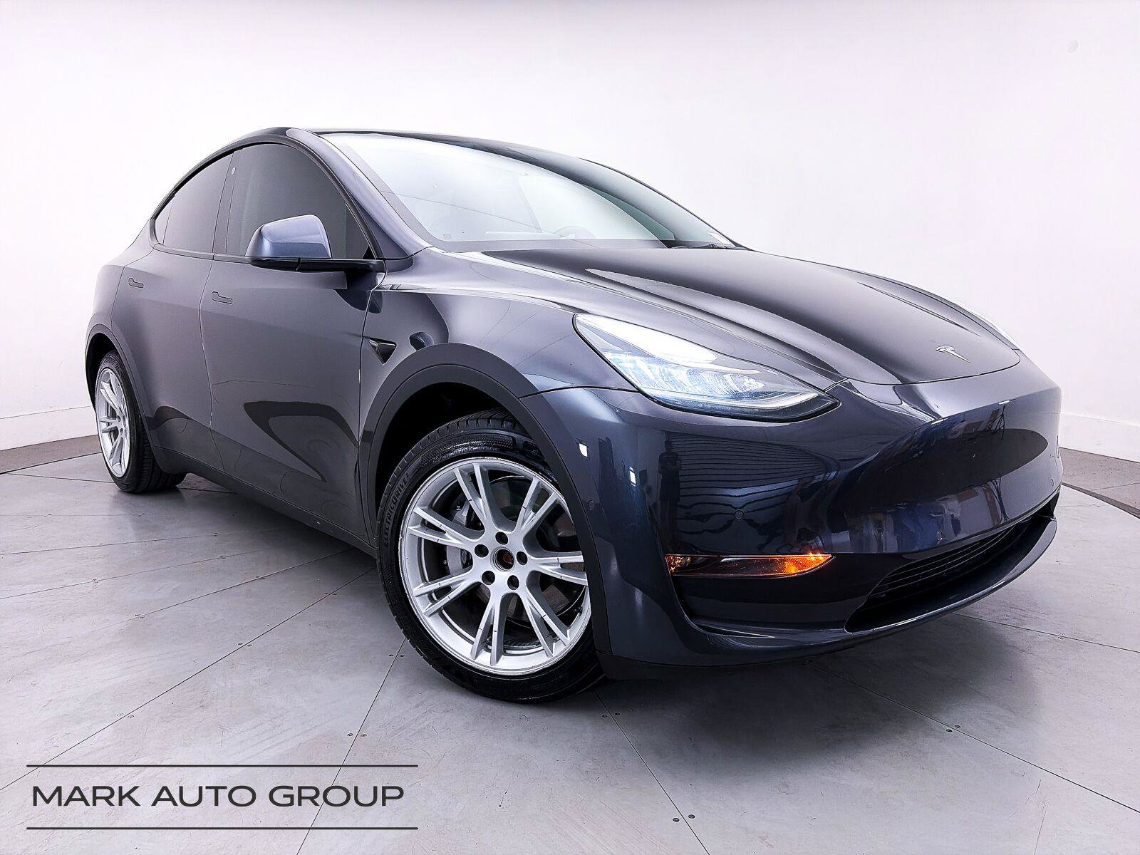 Used 2021 Tesla Model Y Long Range AWD/4WD image 1