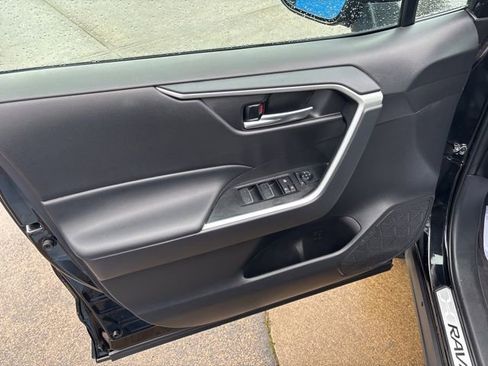 Used 2024 Toyota RAV4 XLE image 26